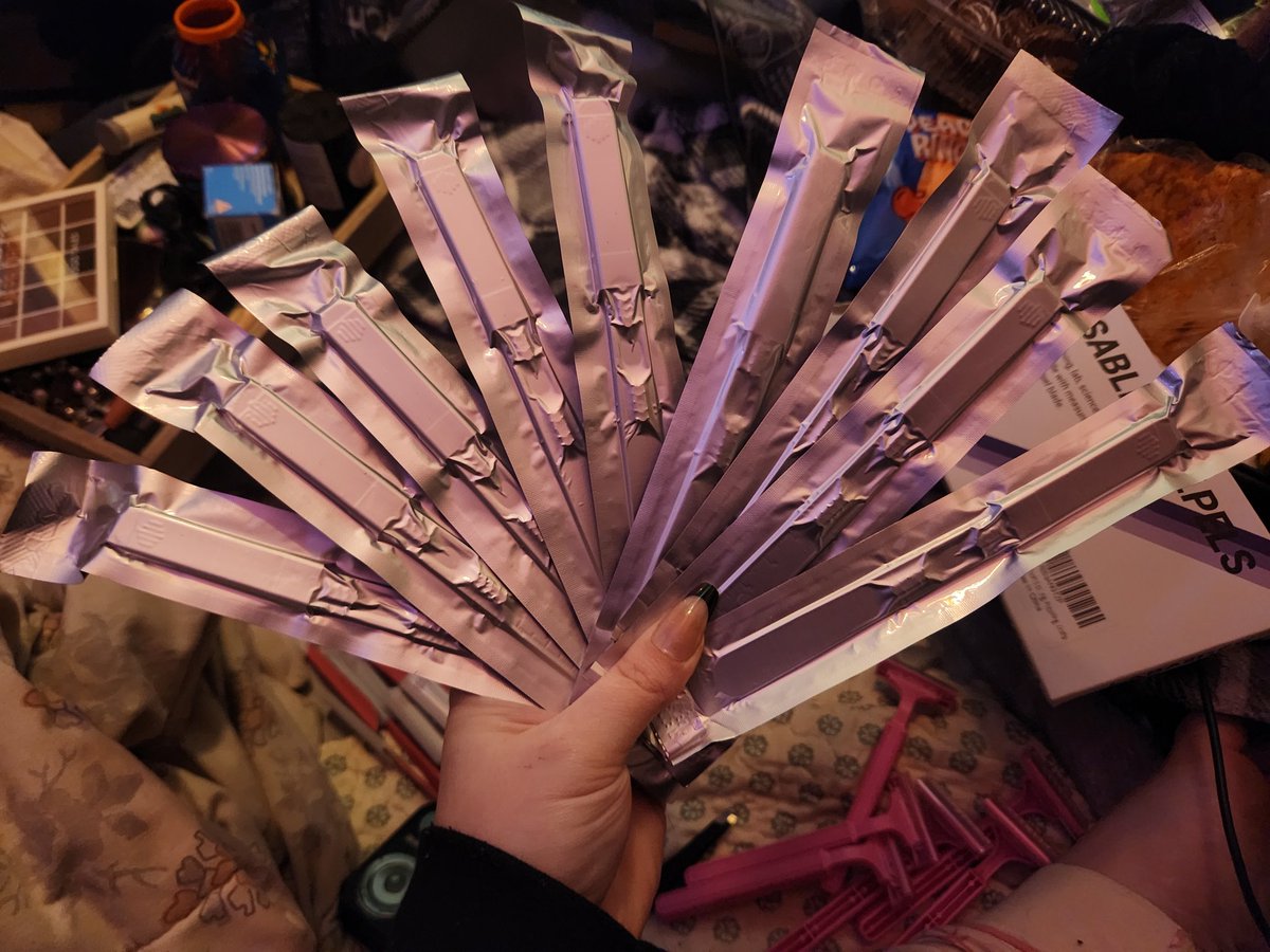 𝕷 🩹🏳️‍⚧️ tweet media