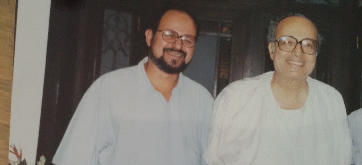 عبد الوهاب المسيري والأمير السعودي الشاب

كان ذلك في العام 2004 أو بعده بقليل ، كان الدكتور عبد الوهاب المسيري قد انتهى من موسوعة "اليهود واليهودية والصهيونية" ، ذلك السفر الكبير ، والمرجع الذي لا نظير له في العربية ، في حوالي ثلاثة آلاف صفحة ، ويحتفل بطباعته وانتشاره ، جميل أن