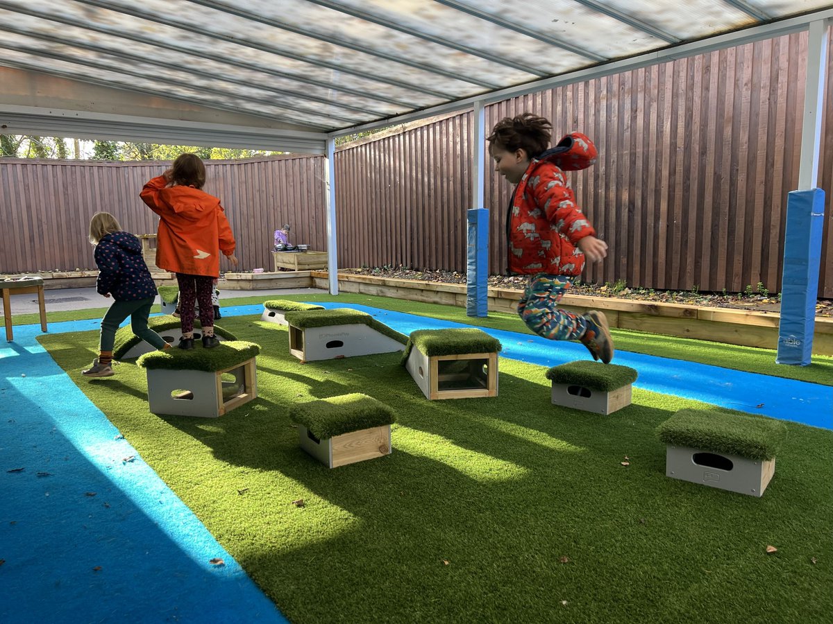 phoenixplay tweet media