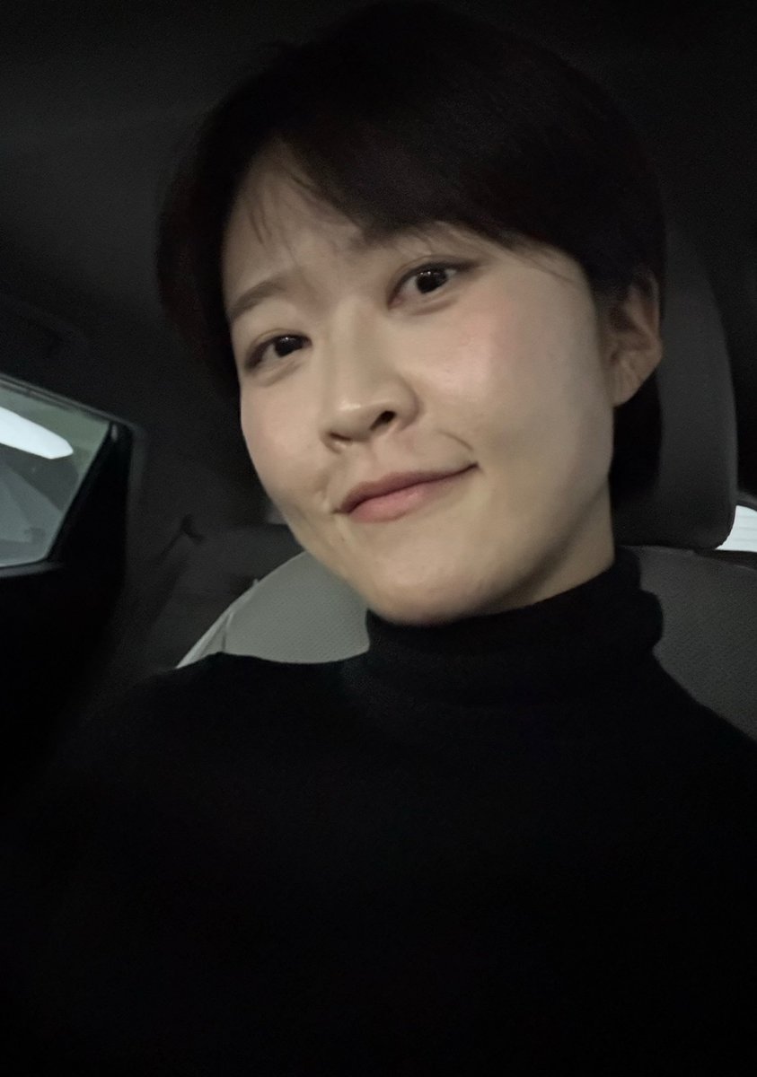 ara____v's tweet photo. 테마를 Love(으)로 변경했습니다. https://t.co/7OIrtuCwGL