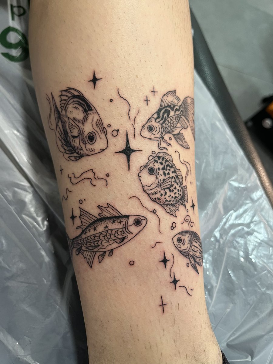 Weird Fishes 
1er tattoo de la semaine à Paris 😊