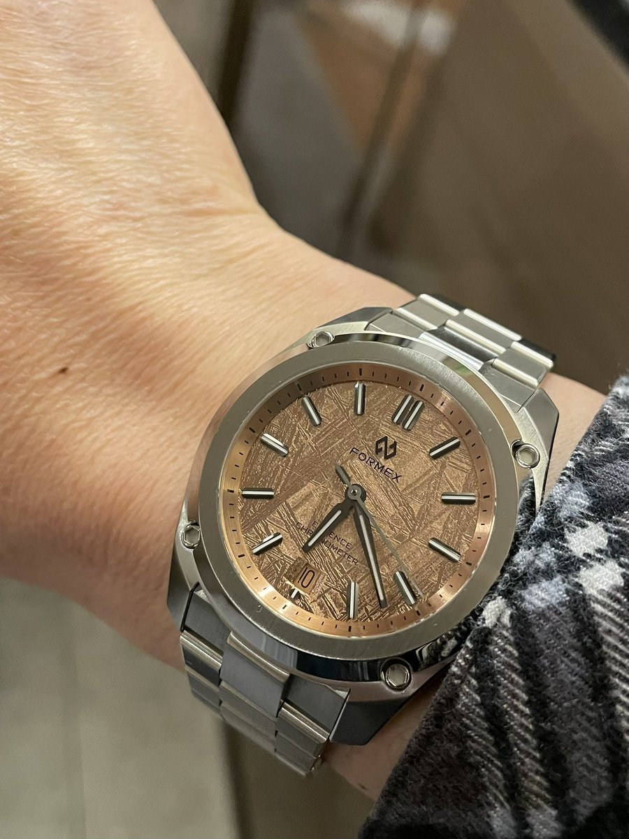 フォーメックス メテオライト この価格帯でずば抜けて質感高い え