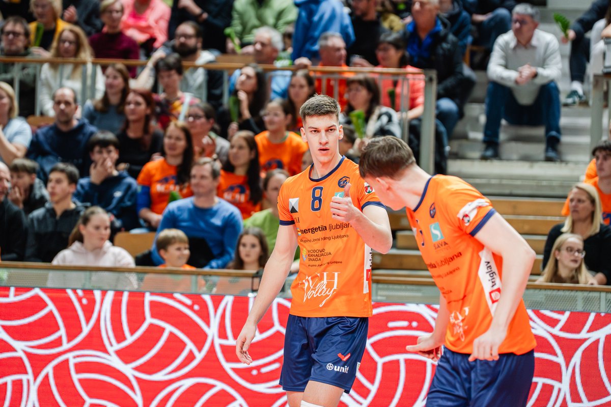 ACHVolley's tweet image. Odštevanja je konec, začenja se liga prvakov🏐💪

Za uvod se zmaji odpravljajo v 370 km oddaljeni Trento, kjer jih jutri ob 20.30 uri čaka tekma proti Itasu Trentinu, šestkratnemu italijanskemu in štirikratnemu evropskemu prvaku.👍

Več 👉ach-volley.si

#orangedragons