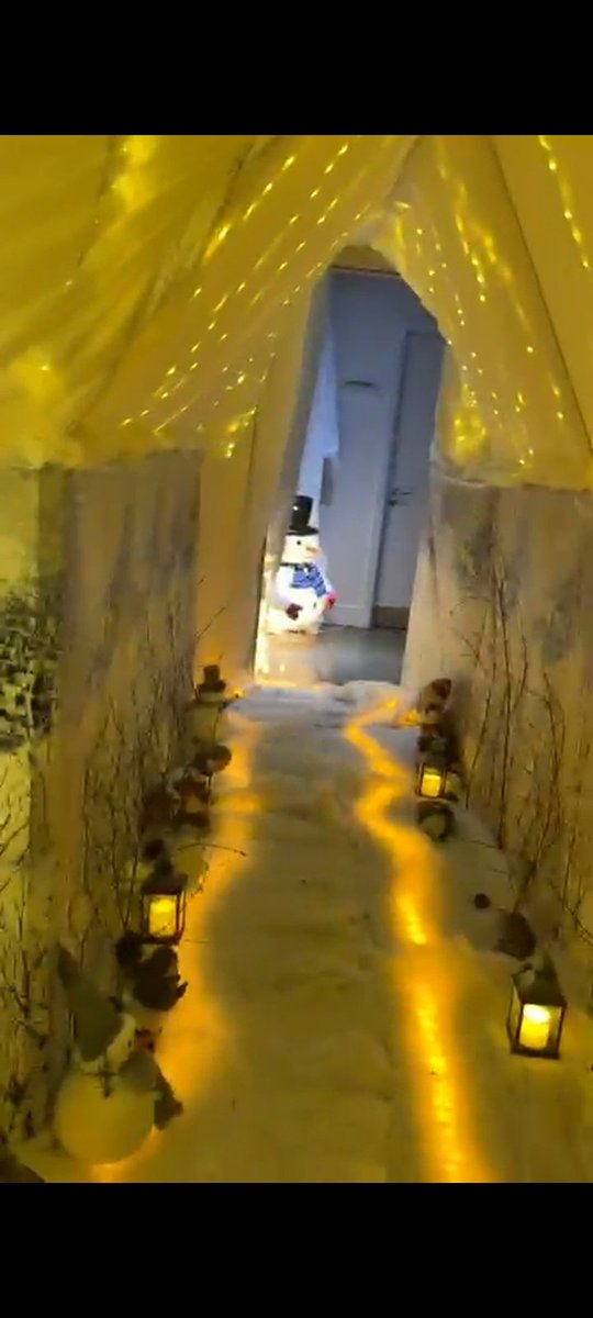 cc_civildefence's tweet image. A wonderful evening  at our HQ for #Volunteers and their #Families to meet #SantaClaus and his elves in the Santa Grotto. 
#Christmas2025 

Thank you to the families whose loved ones share their valuable time with CD.