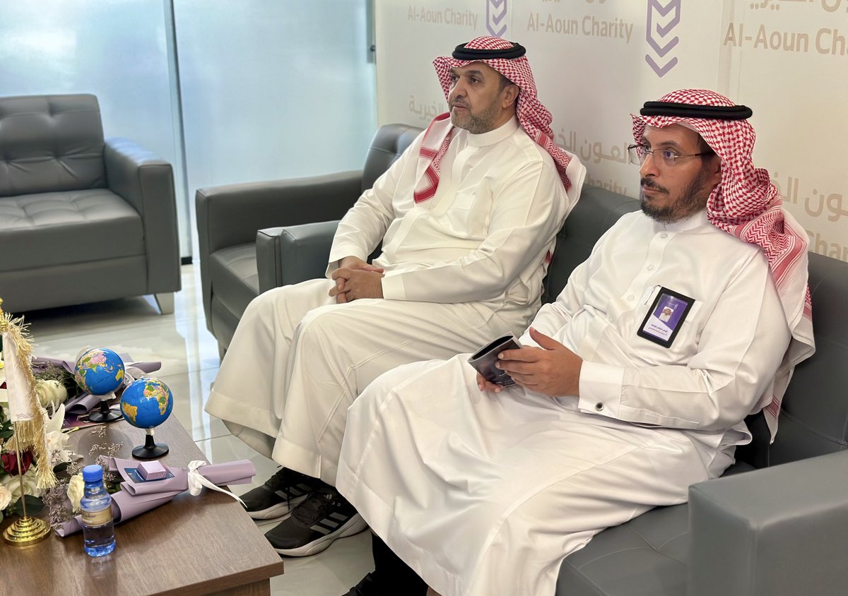 رئيس مجلس إدارة العون الخيرية ونائب الرئيس يطلقان الموقع بحلته الجديدة في خطوة تعزّز مسار التحوّل الرقمي، وتسهّل وصول المستفيدين، وترتقي بخدمات العطاء 🌐✨