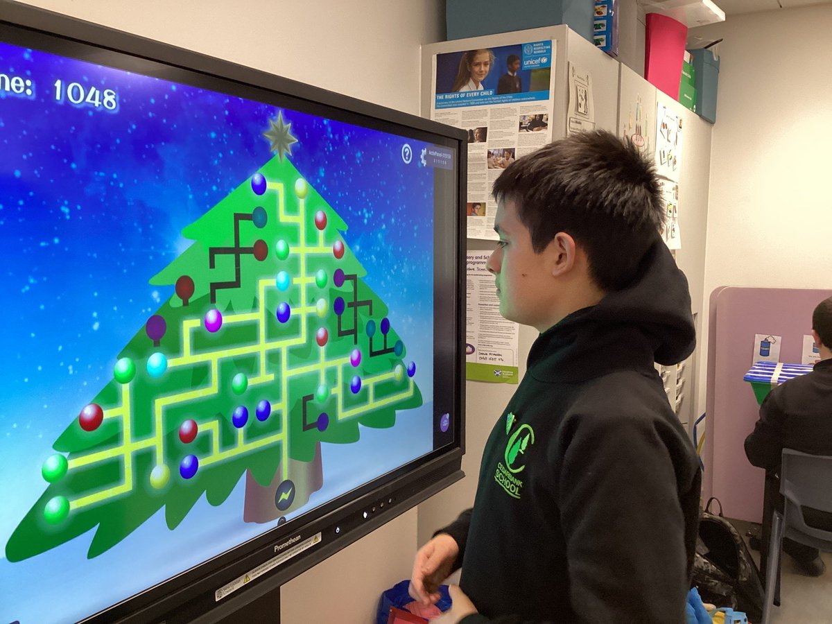 CedarbankSchool's tweet image. Excellent problem solving skills from class A during maths activities. This pupil persevered and was able to light up the whole Christmas tree. Well done! #confidentindividuals #problemsolving #skills