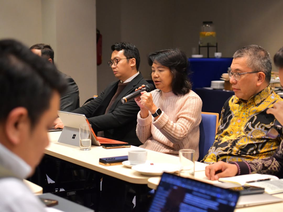 IndonesiaInPL's tweet image. Heads of Indonesian Missions in the V4 Discuss Diplomatic Synergies to Strengthen Cooperation with the Visegrad Group

The Charge d'Affairs in Warsaw attended a meeting of the Heads of Indonesian Missions in the Visegrad Group countries—namely the Czech Republic, Hungary, Poland,…