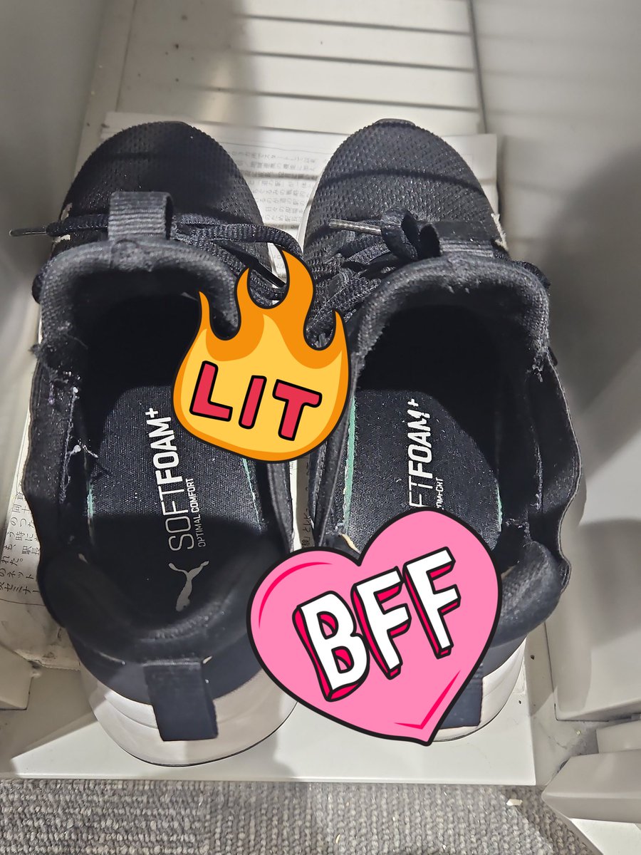 chiii_uriko's tweet photo. 仕事で使ってる靴
欲しい人いませんか？꙳◝👟
3,4年履いててボロボロです💦

購入希望者多い場合オークション式にします🙇🏻‍♀️

8000円～(送料別)で売ります！

締切は12月31日まで🙋🏻‍♀️

#靴売ります #パンプス売ります #靴下販売 #靴下売ります #下着売ります  #パンツ売ります https://t.co/NpPX1hGMbv