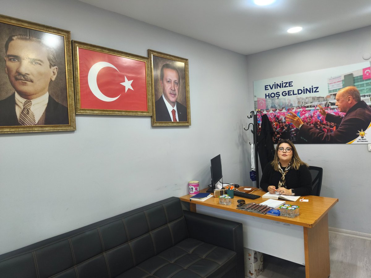 Zeytinburnu için Nöbetteyiz🇹🇷 

Bugün İlçe Başkanlığımız da Yürütme Kurulu Üyemiz Şermin Yüksel nöbetçidir. 

Nöbet Saatimiz:
⏰ 11.00-16.00 

✍Soru, görüş ve önerileriniz için İlçe  Başkanlığımızı ziyaret edebilir.
☎️ (0212) 416 30 86 'yı arayabilirsiniz.