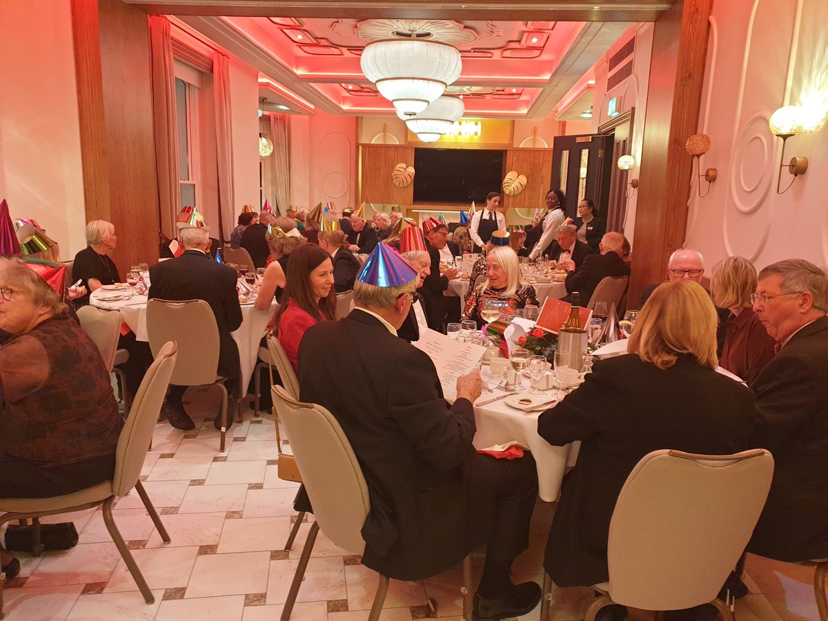 RotaryChannel's tweet image. A fantastic evening at our Dec 5 Christmas Dinner! Great food, great company, and a lot of festive cheer. 🎄✨
Here’s to celebrating community, friendship, and the joy of the season. ❤️ 
#Community #ChristmasDinner #channelrotary #folkestone #hythe