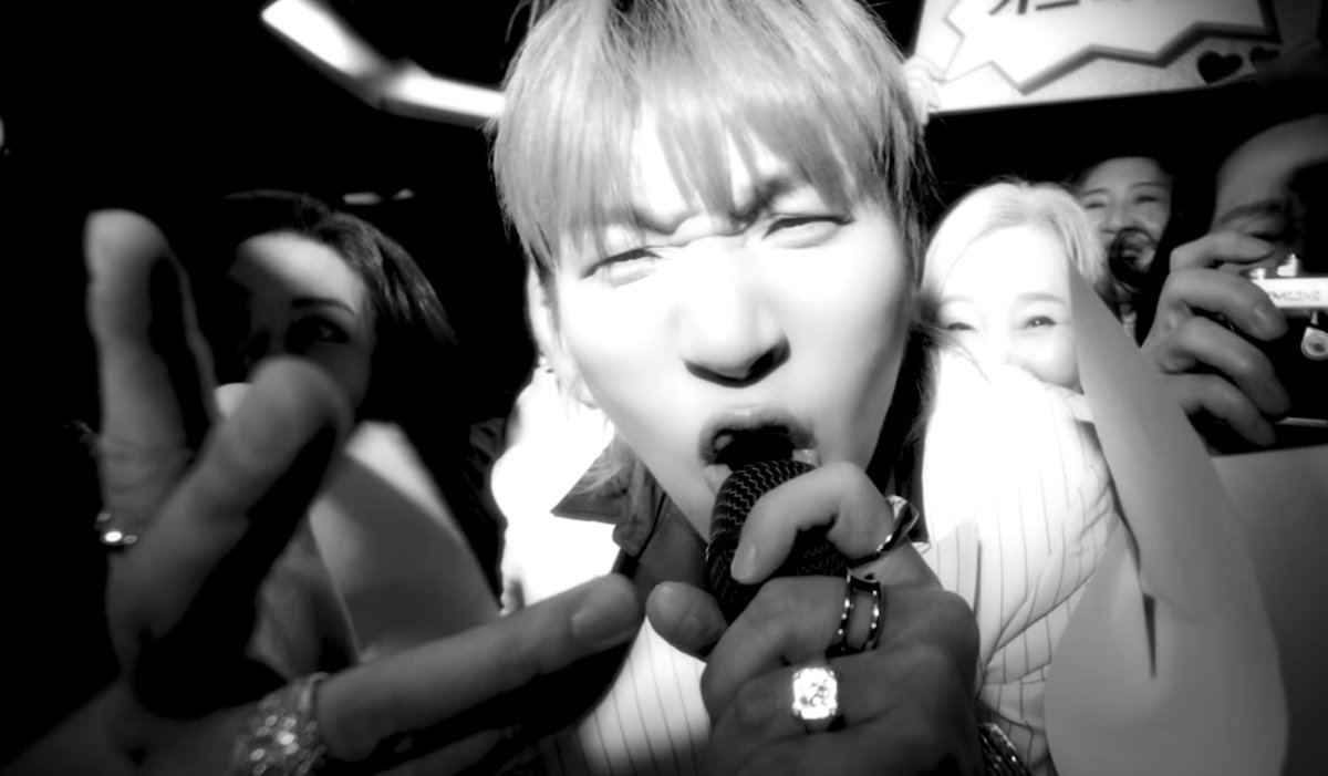 강콤마 tweet media