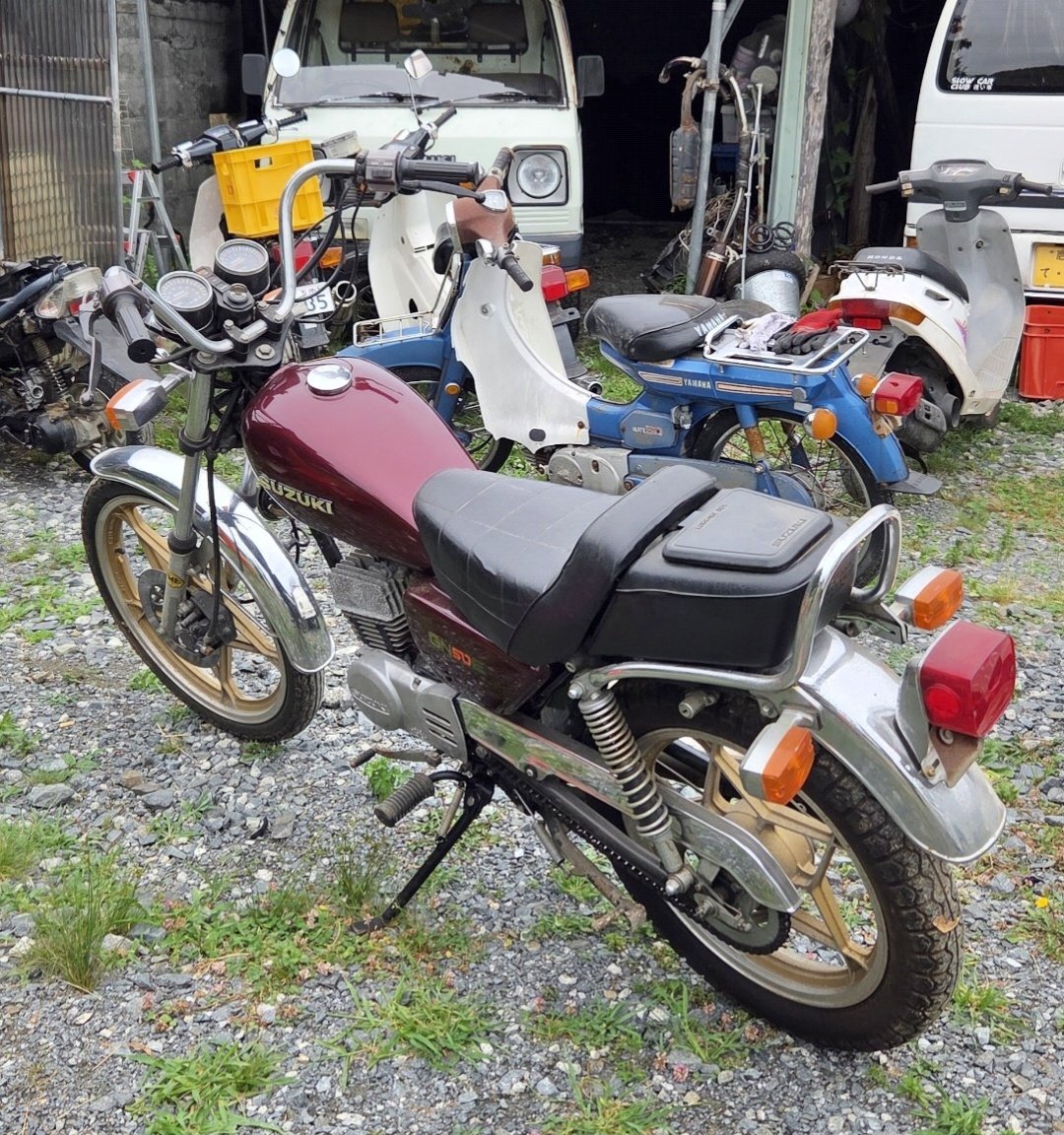 誰もブックマークに保存しなくていいから！タイヤ売ってる場所だけ教え