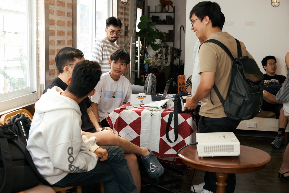 Persona Vietnam tweet media