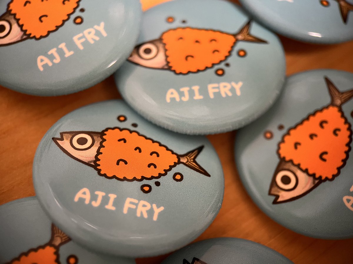 Francisco 缶バッジ 缶バッジのNEWデザイン達を持っていきます🐟🦴🎨1コ300円です🎨