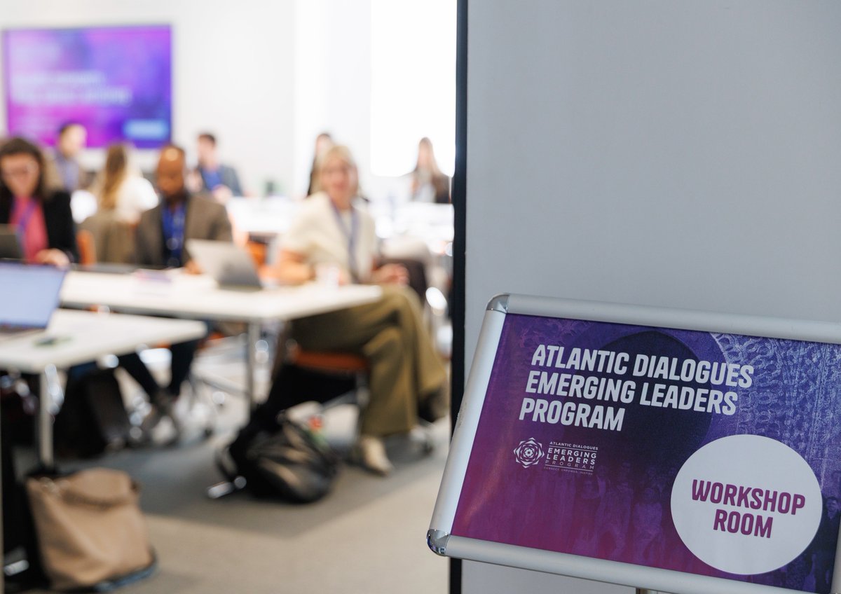PolicyCenterNS's tweet image. 📢 Day 3 of #ADEL2025 is underway!
✨The cohort continues its journey with a program centered on #leadership, resilience, #innovation, and communication, offering sessions designed to strengthen strategic thinking and deepen exchanges across the #Atlantic.
📸 Highlights 👇