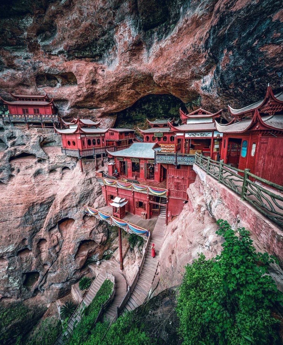 Hanging temple in Fujian, China ⛩