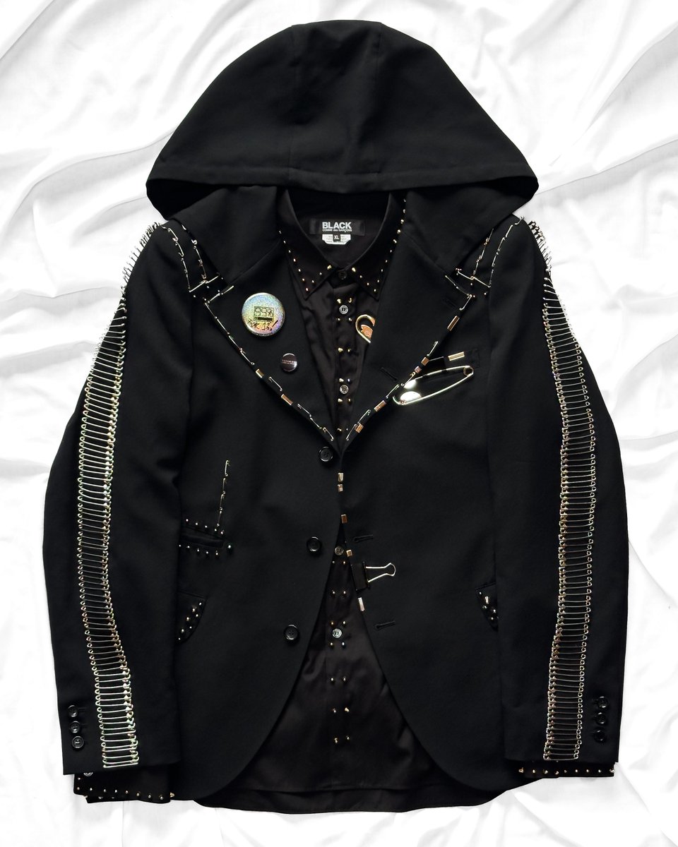 世界でたった1着。 デザイナー本人に着せていただき、僕しか袖を通して