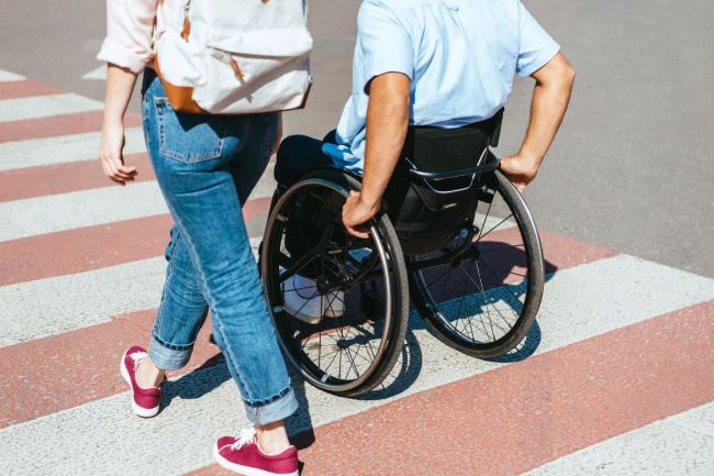 DiariDiscapCat's tweet photo. El Govern inverteix 5,6 milions d'euros dels beneficis de Loteries a millorar la qualitat de vida de les persones amb discapacitat #DISCAPACITAT #loteries @govern @dsocialscat @cocarmi @_dincat @DownCatalunya
https://t.co/xGn0mkgakx https://t.co/lBVLSlBWiX