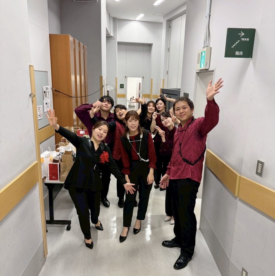 vongoles88's tweet photo. 12月8日に伝承ホールで開催されたヴォンゴレーズ7thコンサート、無事に終演いたしました🎷会場に足を運んでくださった皆様、ライブ配信をご視聴いただいた皆様、各スタッフや関係者の皆様、本当にありがとうございました✨️平日の夜にもかかわらず多くの皆様にご来場いただき心より感謝申し上げます☺️ https://t.co/4qTHWnCZvl