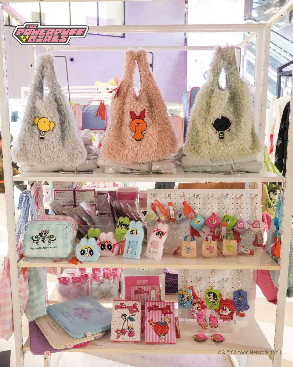 PPGcnjp's tweet image. #パワーパフガールズ のPOPUP STORE
「ガールズの休日」がMIYASHITA PARKで好評開催中🎈
今週から新登場グッズも✅
📅～12/25(木)
📍MIYASHITA PARK South 2F 吹き抜け広場

開催中のMIYASHITA POWERFUL XMASと合わせてお楽しみください🩷🩵💚
➧warnerbros.co.jp/news/4dj8l1n6k…
#パワパフ @Flapper_bags