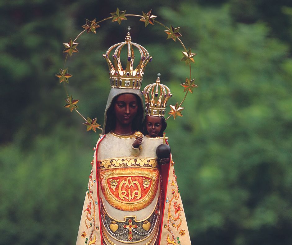 Rd_Niepokalanow's tweet image. Matka Boża Loretańska - patronka #10grudnia

W Sanktuarium w #Loreto we Włoszech znajduje się dom z Nazaretu, w którym miało miejsce #Zwiastowanie, gdzie #ArchaniołGabriel pozdrowił przyszłą Matkę Boga i gdzie Słowo stało się Ciałem.

Fot. loretto.pl