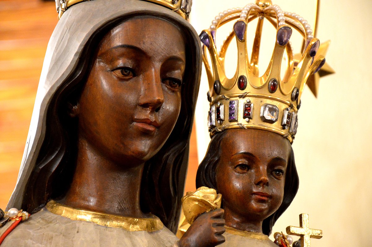 Rd_Niepokalanow's tweet image. Matka Boża Loretańska - patronka #10grudnia

W Sanktuarium w #Loreto we Włoszech znajduje się dom z Nazaretu, w którym miało miejsce #Zwiastowanie, gdzie #ArchaniołGabriel pozdrowił przyszłą Matkę Boga i gdzie Słowo stało się Ciałem.

Fot. loretto.pl