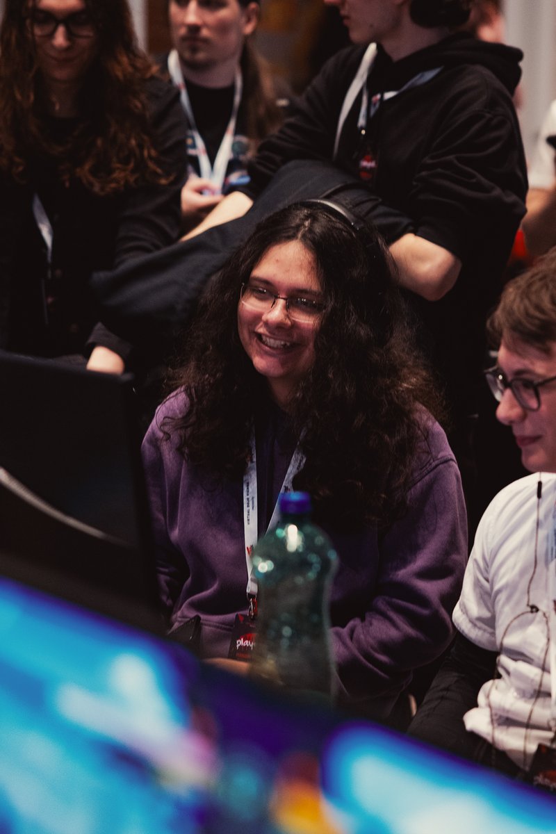 AUTplayed tweet media