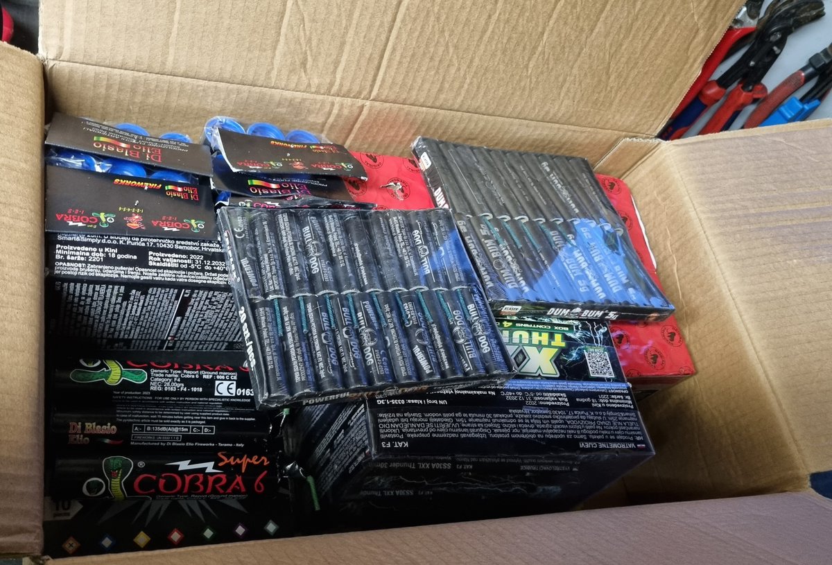 Beroving bij poging illegaal vuurwerk kopen in Jisp