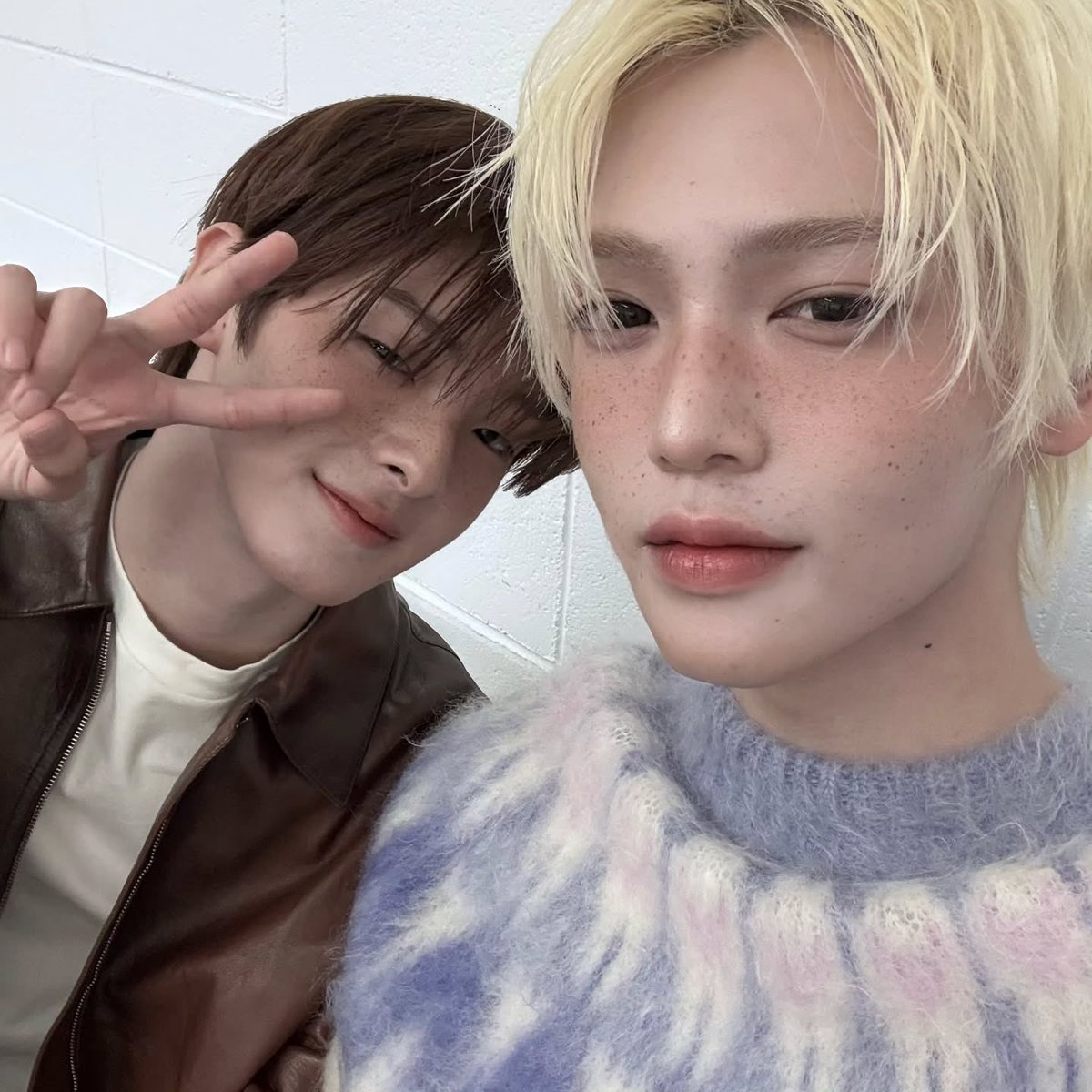 neewaaxw's tweet photo. 이러지맙시다 https://t.co/B5zjd7d1iG
