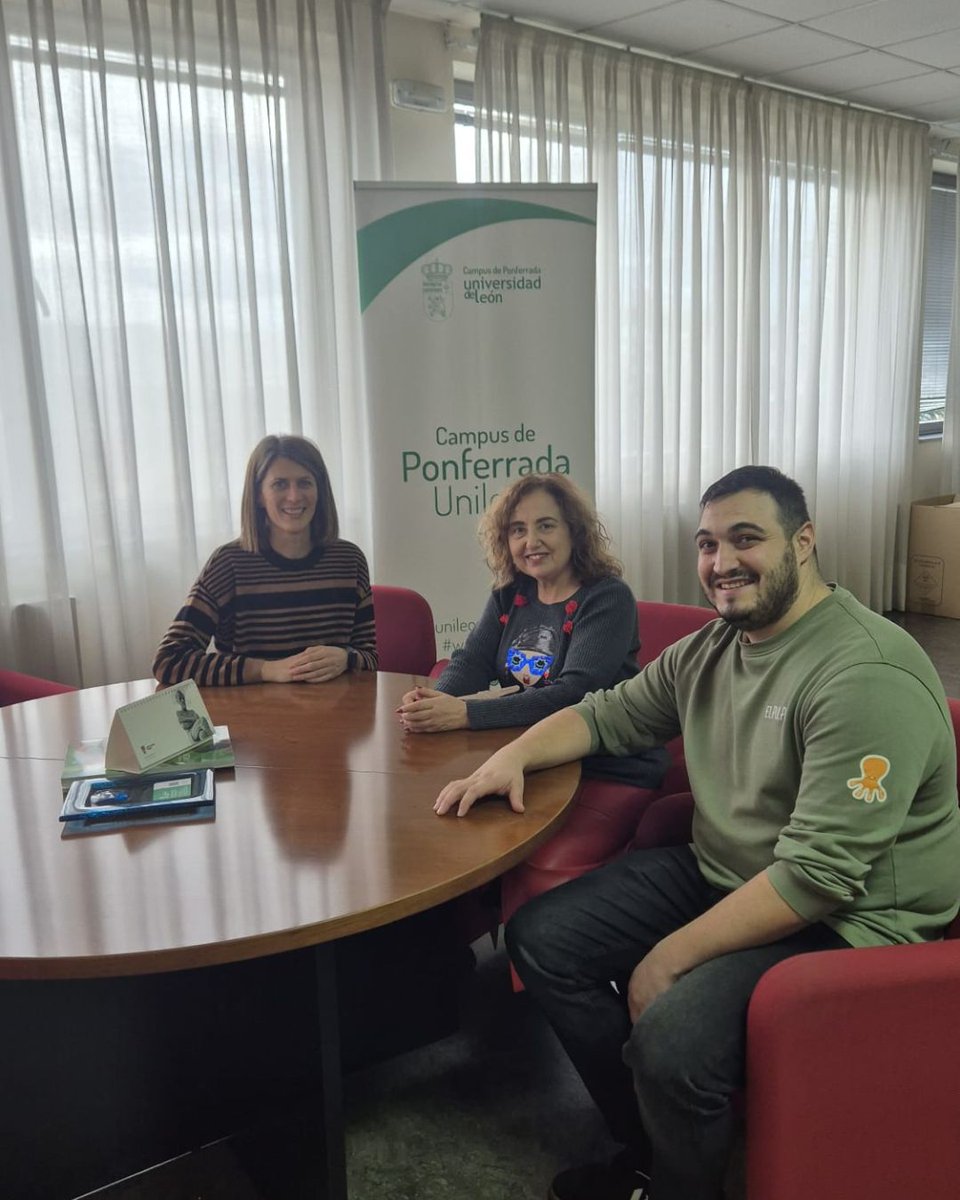 Recibimos con los brazos abiertos a Carmen García-Gomariz, profesora en la Universidad de Valencia. Podóloga y fisioterapeuta, estará con nosotros 3 meses realizando una estancia de investigación enmarcada en la relación entre salud podológica y fibromialgia. ¡Bienvenida!