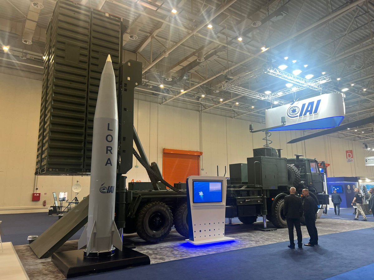 SWCrafted's tweet image. LORA 🪡

Η πιθανότητα προμήθειας των βαλλιστικών LORA από το 🇮🇱 μετασχηματίζει ουσιωδώς το μοτίβο ισχύος των απειλών της Ελλάδος από παθητικό σε ενεργητικό επίπεδο κρούσης.
Το LORA, ως στερεοκαυσίμου quasi-ballistic σύστημα containerized, παρουσιάζει ιδιότητες μονής βαθμίδος⬇️