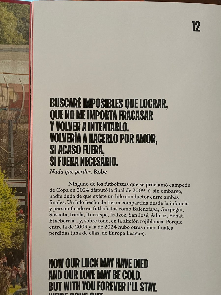 AthleticClub's tweet image. 🖤 Adiós a Robe Iniesta, de Extremoduro. 

Su huella musical y literaria nos acompaña a lo largo de todo el libro 'Athletic Gabarra', conmemorativo de nuestro último éxito en la Copa. 

📸 En la primera foto, uno de los extractos literarios de Robe. 

🤘 Eskerrik asko!