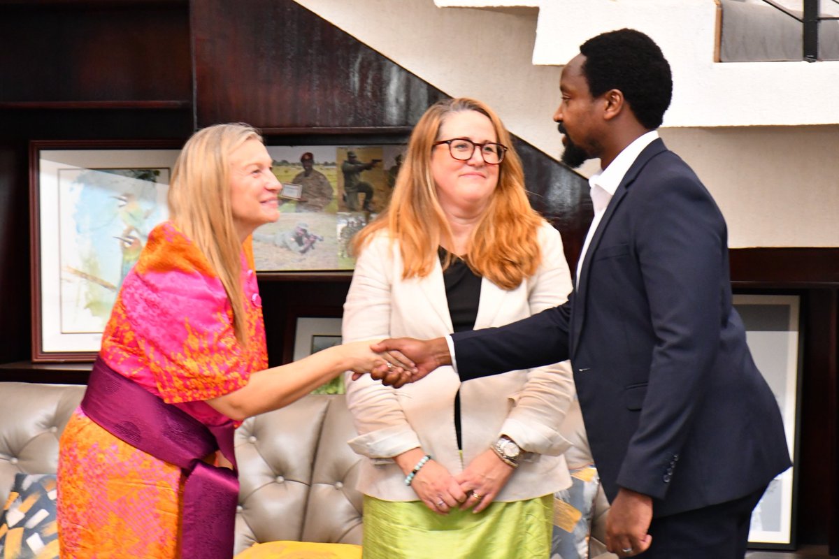 KingNadiopeIV's tweet image. Yesterday,I hosted a joint delegation visit with Ms. Lisa Hedin,Multilateral Partner Coordinator at Swedish International Development Cooperation Agency, and Ms.Kristine Blokhus, Country Representative of the United Nations Population Fund (UNFPA). 

@Sida 
@UNFPAUganda