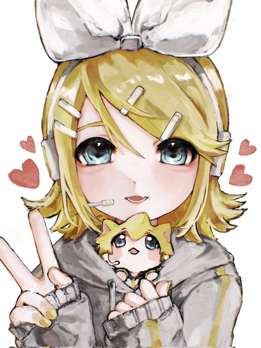 ひろった！🐱✌️♥

 #鏡音リン
 #鏡音リンぶかぶかパーカー部