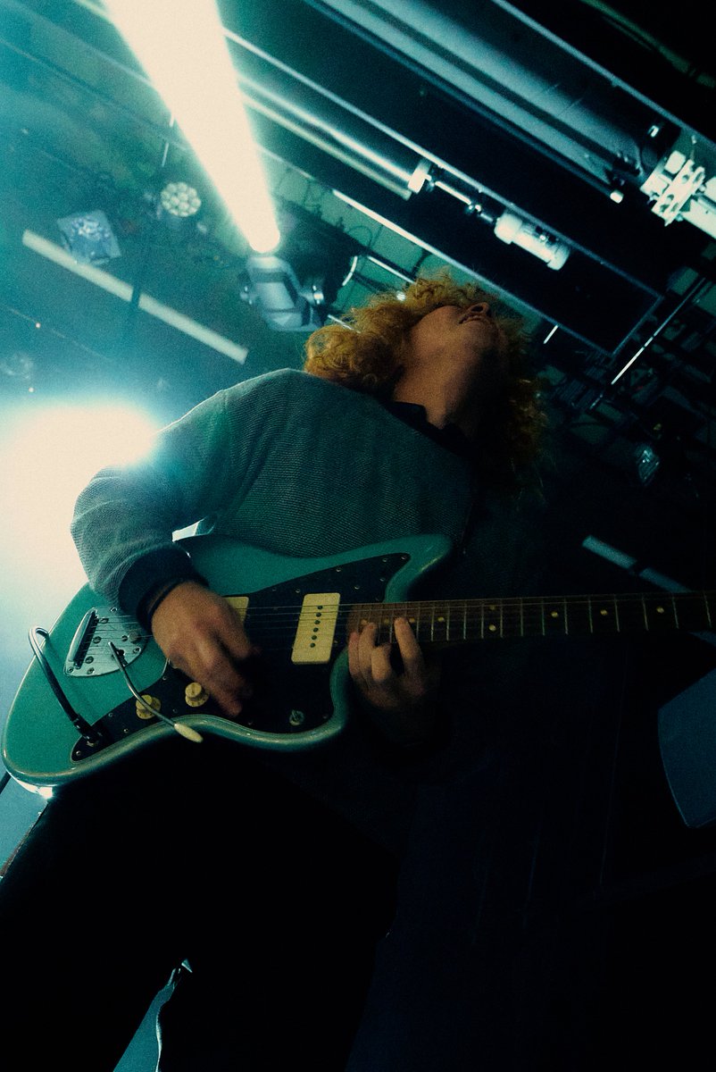 gaze//he's me tweet media