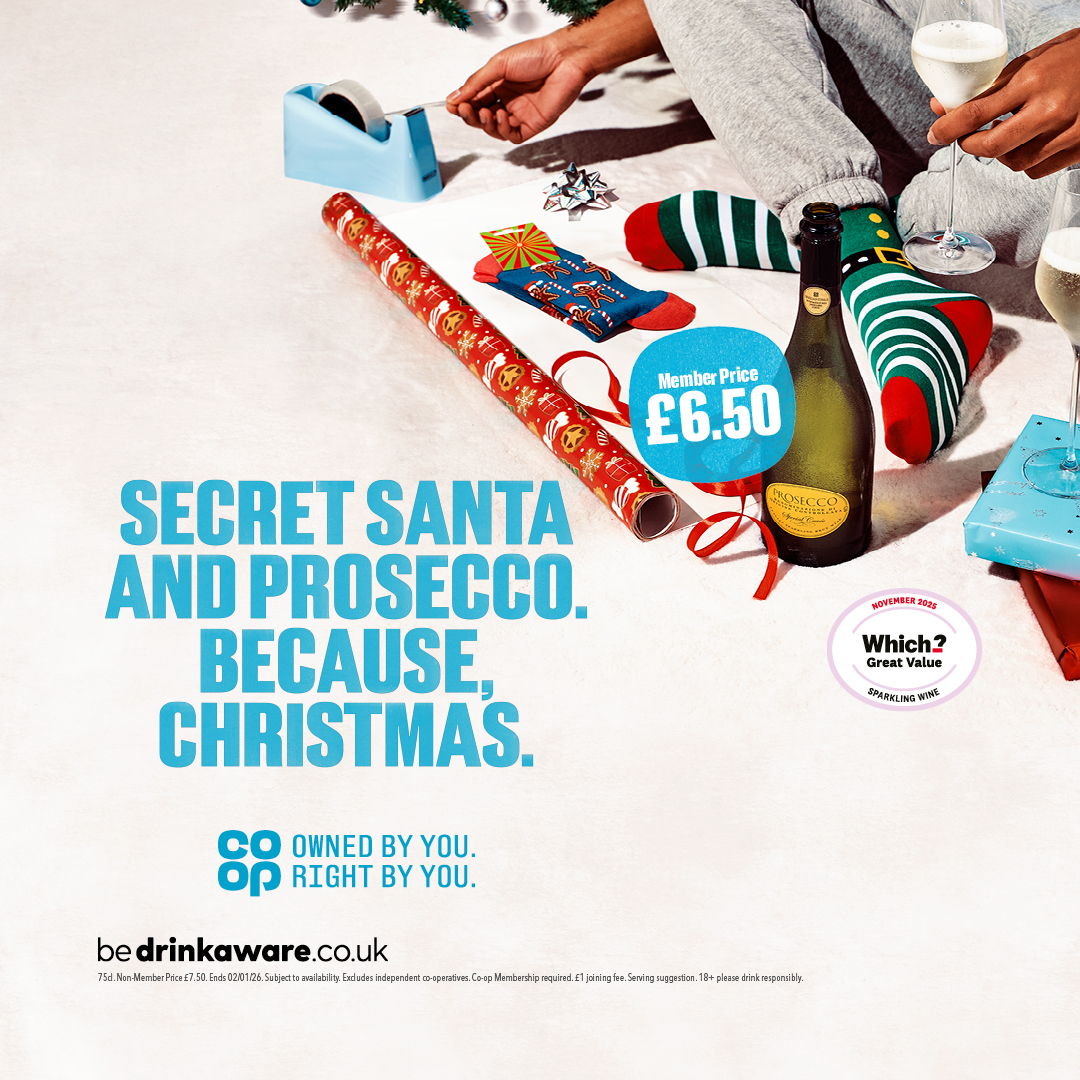Secret Santa and Prosecco. Because, Christmas. <a href="/coopuk/">Co-op</a> Members can get Irresistible Prosecco for just £6.50. Deal ends 5th January 🥂