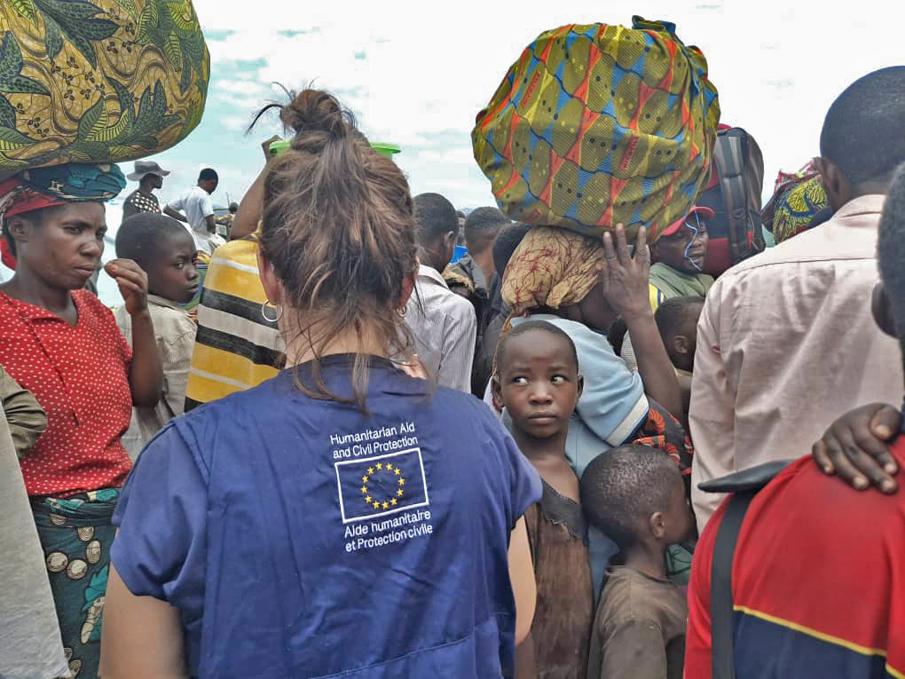 ECHO_CESAfrica's tweet photo. Last week’s heavy fighting in DR Congo’s South Kivu province has triggered a major influx of refugees &amp; returnees into Burundi. The EU &amp; partners are providing food, shelter, water, healthcare and other critical assistance. https://t.co/fGGWokQ8PS