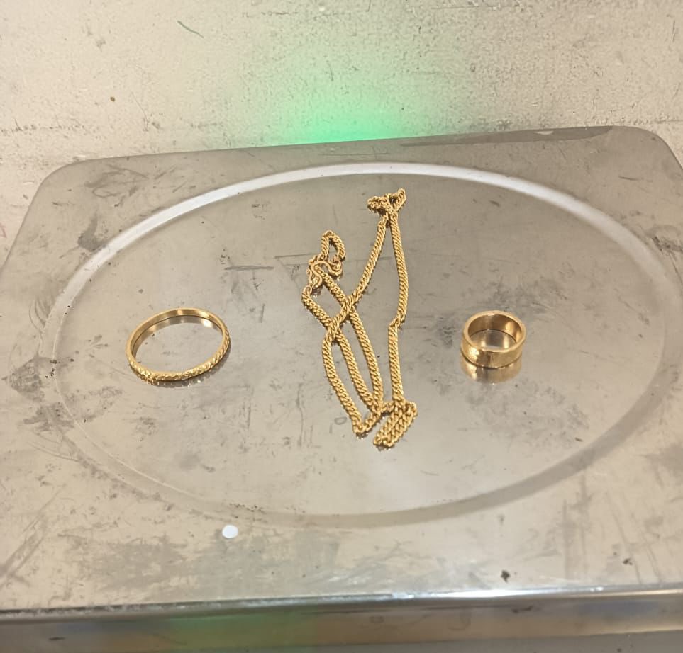 mumbaicus3's tweet photo. Tweet (Dated: 03.12.2025-10.12.2025)
During the duty from 3rd-10th December 2025, officers of the Airport Commissionerate, Mumbai Customs Zone–III, effected significant seizures. A total of 43.263 kg of suspected NDPS (Hydroponic Weed), valued at approximately Rs. 43.263 crores in the illicit market, were recovered across 10 cases. In addition, officers seized 1256 grams of Gold valued at Rs. 151.06 lacs from 04 passengers across 04 cases and Diamonds valued at Rs. 87.75 lacs from 01 passenger across 01 case. A total of 12 passengers were arrested in connection with these cases.