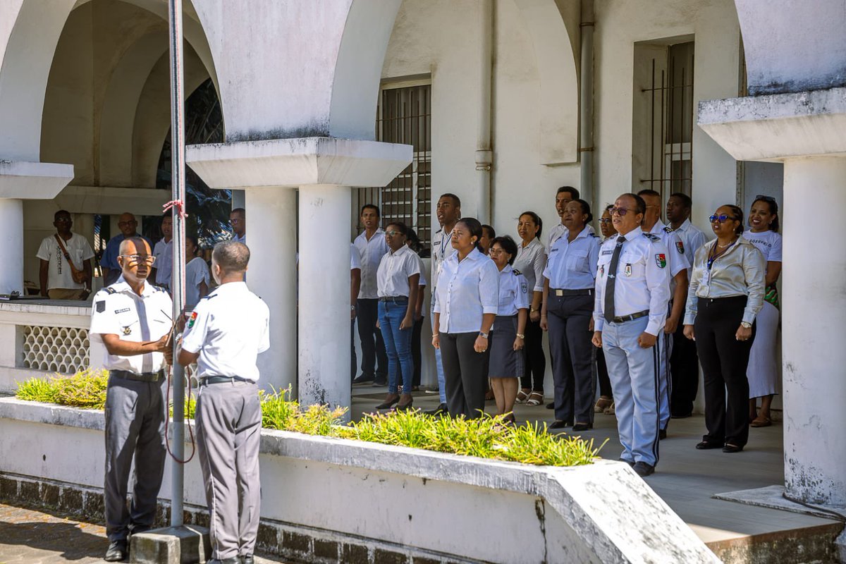 𝗢𝘂𝘃𝗲𝗿𝘁𝘂𝗿𝗲 𝗱𝗲𝘀 𝘃𝗲𝗻𝘁𝗲𝘀 𝗮𝘂𝘅 𝗲𝗻𝗰𝗵𝗲̀𝗿𝗲𝘀 : 𝗹𝗮 𝗗𝗼𝘂𝗮𝗻𝗲 𝗠𝗮𝗹𝗮𝗴𝗮𝘀𝘆 𝗿𝗲́𝗮𝗳𝗳𝗶𝗿𝗺𝗲 𝘀𝗼𝗻 𝗲𝗻𝗴𝗮𝗴𝗲𝗺𝗲𝗻𝘁 𝗽𝗼𝘂𝗿 𝗹𝗮 𝘁𝗿𝗮𝗻𝘀𝗽𝗮𝗿𝗲𝗻𝗰𝗲

🔗 linkedin.com/posts/directio…