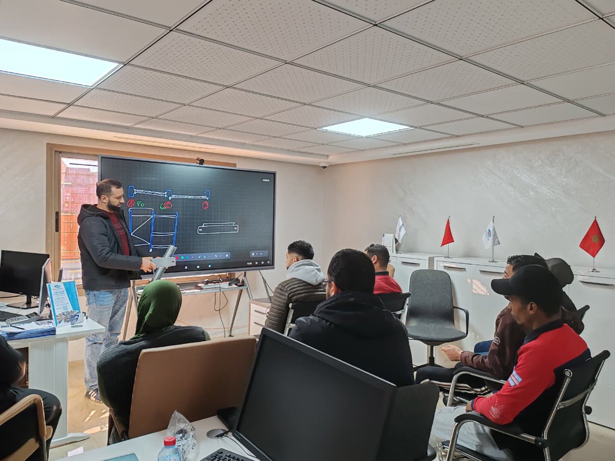 MegaRayonnage's tweet photo. 📸 Retour sur notre Formation Technique Rayonnage !

Chez MEGA RAYONNAGE, l'expertise est au cœur de chaque projet. Merci à Mr. Rabii pour cette session axée sur la Sécurité, l'Adaptabilité et la Rigueur d'installation.

Nous garantissons la qualité, du conseil au montage. https://t.co/8zqVGABVDX
