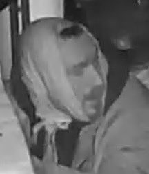 Misschien moeten we er een prijsvraag van maken!

Diegene die me helpt deze 2 jochies op te sporen die van de week m’n winkel beroofd hebben in Amsterdam op de kalkmarkt 1/prins Hendrikkade, krijgt van mij echt een hele dikke tattoo t.w.v. € 1.500,- 

Een portret of een leeuw of