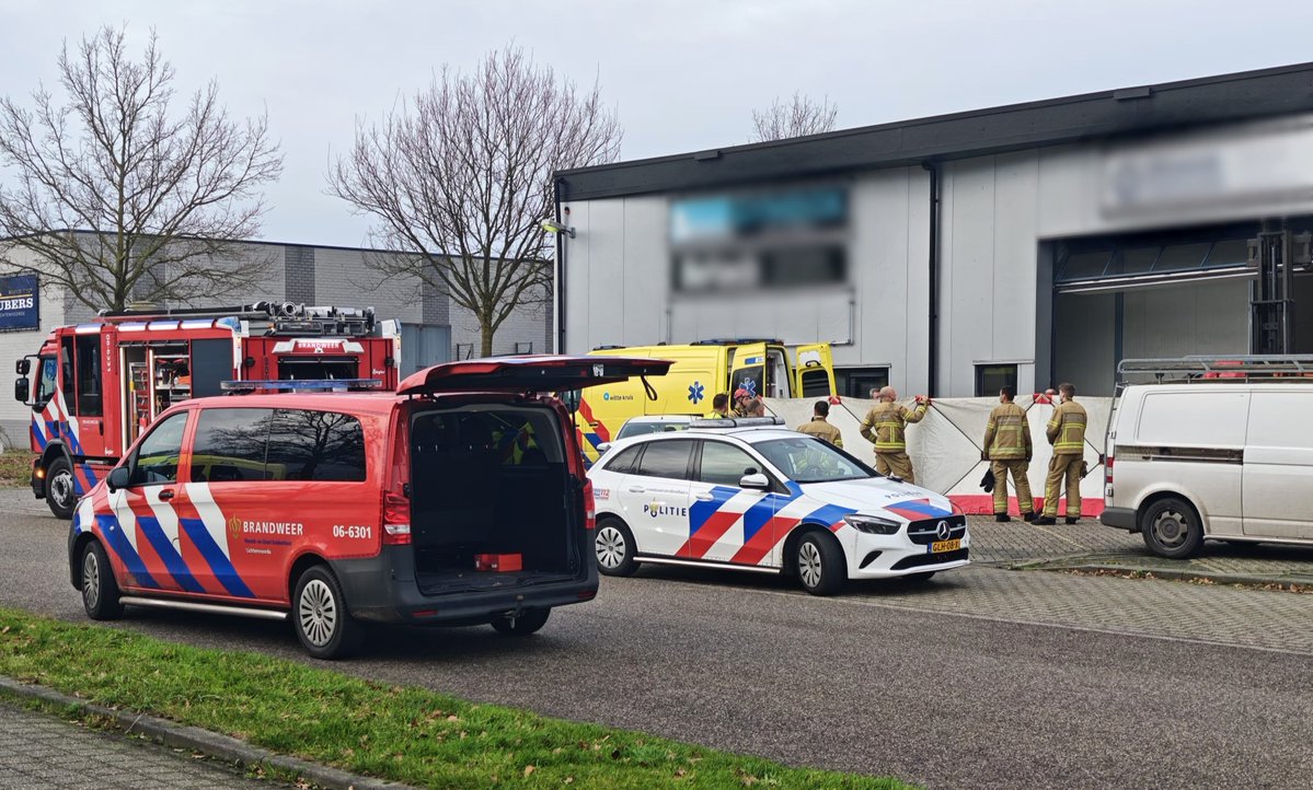 Man zwaargewond na ongeluk in bedrijfshal Lichtenvoorde
