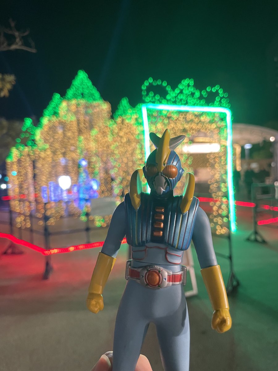 鉄、招きおばあちゃん。♪(๑ᴖ◡ᴖ๑)♪ これは有料のお城 ？？？