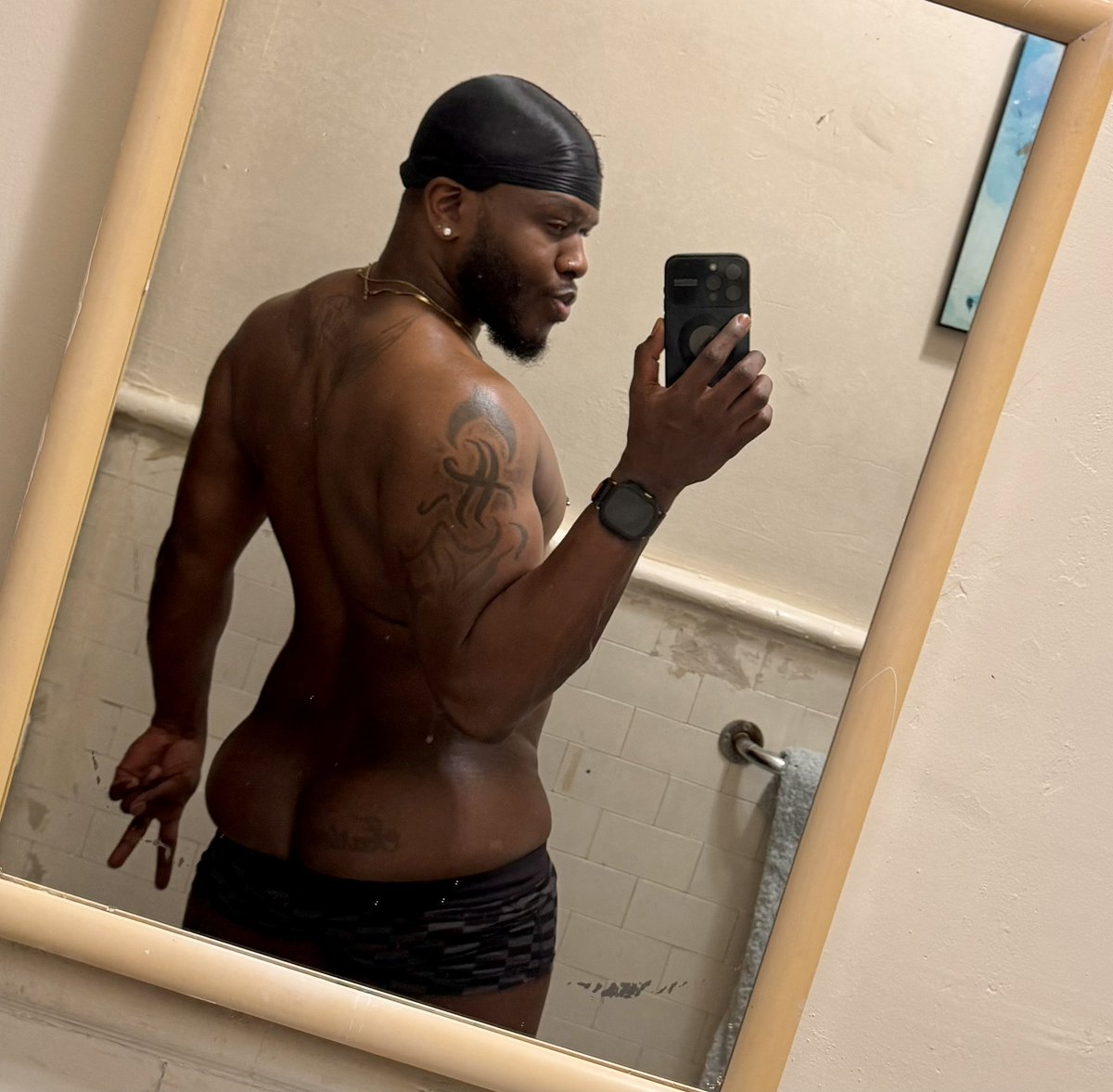 Happy hump day!! 😏✌🏾🍑