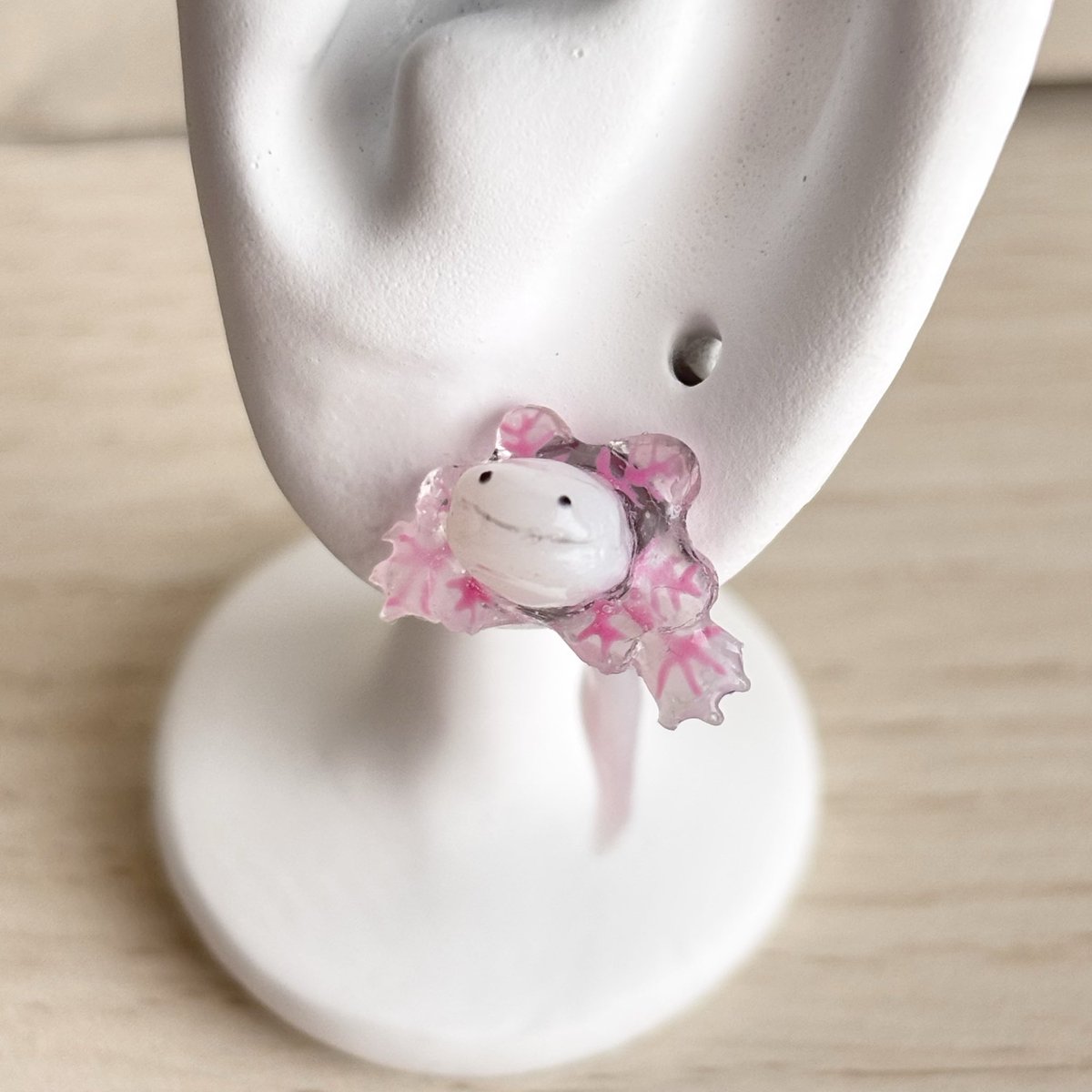 【#クリエーターズマーケット #お品書き】
No.58  #ウーパールーパー  #ピアス

＊お取り置き・カラー等指定作成ご希望は公式LINEから(詳しくはピン留め📌投稿ご覧ください)

＊日時＊
12月13(土)14(日) 11:00〜18:00

＊REmiBEBEブース＊
ポートメッセなごや　2号館　M-919

#creatorsmarket
#クリマ