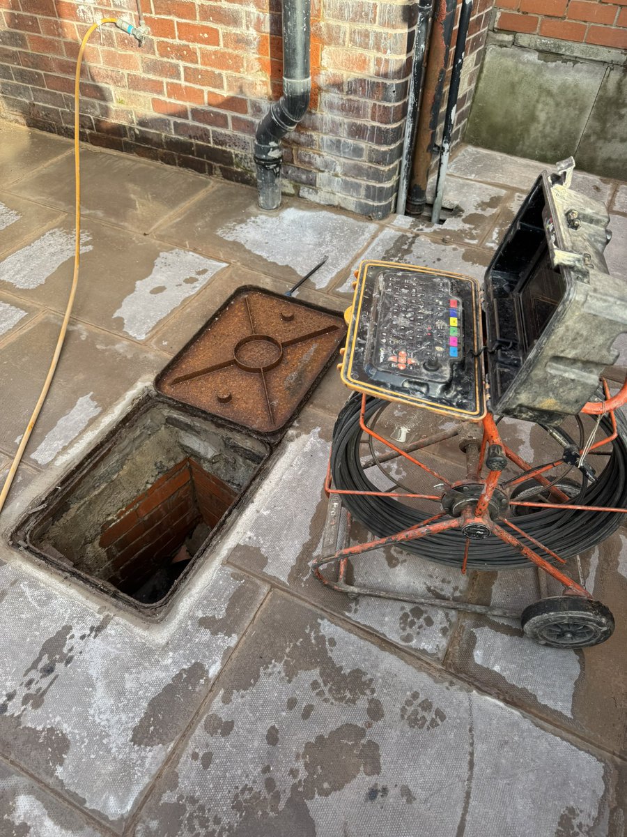 ManchesterDrain's tweet photo. Drain Jetting | Unblocking | CCTV Drain Survey's | 24/7 Call Out | Fixed Fee Service

Tel: 0161 670 6119 or visit https://t.co/7fk38QmVlG https://t.co/WXi5kTivaS