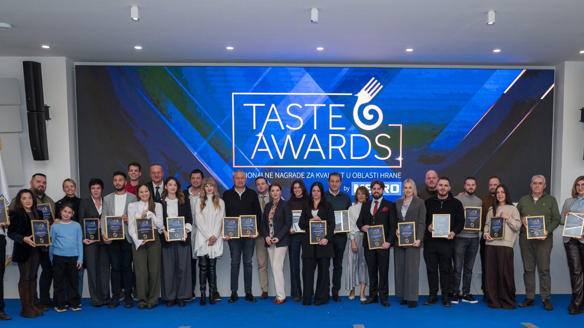 ColorMediaCom's tweet image. Taste Awards 2025 sinoć je u @Privrednakomora proglasio najbolje restorane, chefove i proizvođače u Srbiji. Uz podršku METRO Srbija dodeljeno je više od 20. nagrada koje oblikuju gastronomsku scenu zemlje. Uskoro objavljujemo profile laureata,ostanite uz nas. #TasteAwards2025