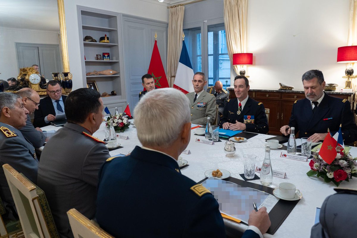 ترأس الفريق أول محمد بريظ، المفتش العام للقوات المسلحة الملكية، قائد المنطقة الجنوبية، مناصفةً مع الفريق أول جوي فابيان ماندون، رئيس أركان الجيش الفرنسي، أشغال الاجتماع الثالث والعشرين للجنة العسكرية المغربية-الفرنسية المشتركة، الذي انعقد يومي  9و10 دجنبر 2025 بباريس.