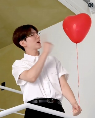 Hanunu666's tweet photo. What is Love? ❤️🐹
#KIHYUN #기현 https://t.co/h1mNIZ2A2P