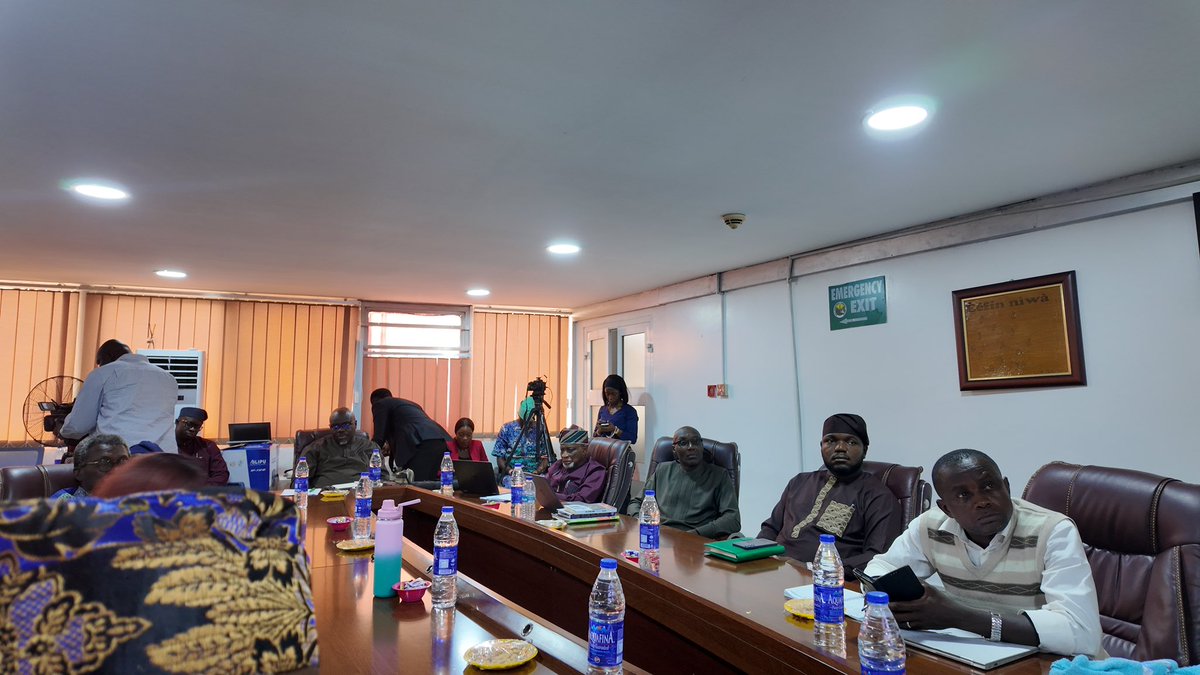 Edugist's tweet photo. Do you Universal Basic Education is South-West Nigeria has been around for 70years?

Going on now is a symposium to celebrate 70 years of basic education in the region, organized by @DAWNCommission.

#localnews #communityjournalism https://t.co/UFuRBNaPBq